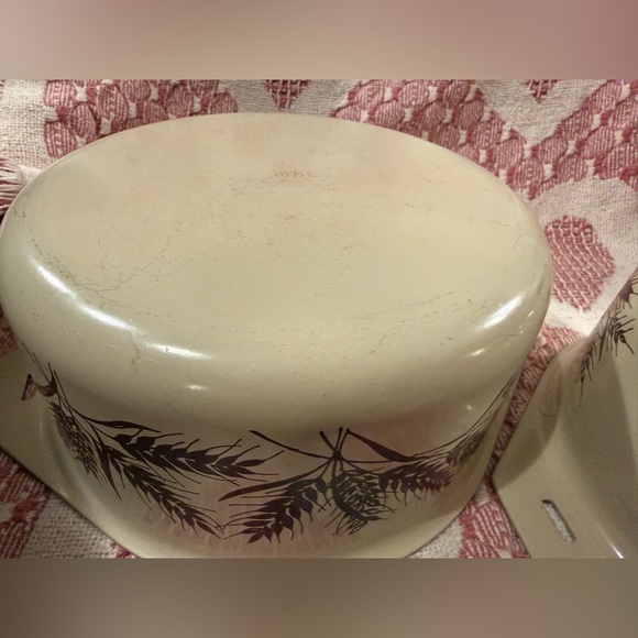 Vintage Multiware Enamel Pots - Picture 4 of 9